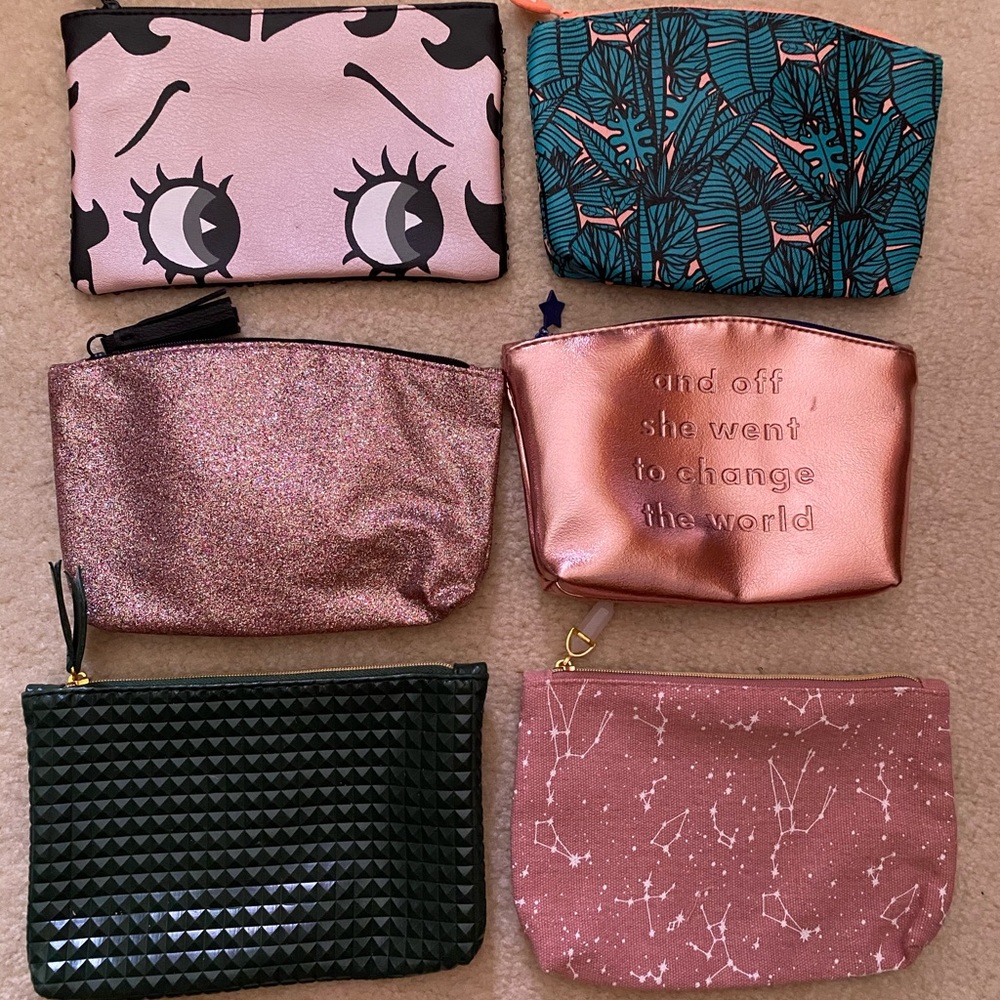 Makeup Bag - Picture 1 of 1